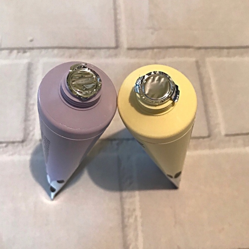 VICTORIA’S Secret lotion/lip gift bundle. … - Picture 4 of 6